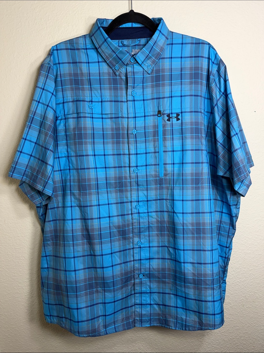 Under Armour Fish Hunter Plaid Short Sleeve Button Up Fishing Shirt Blue XL